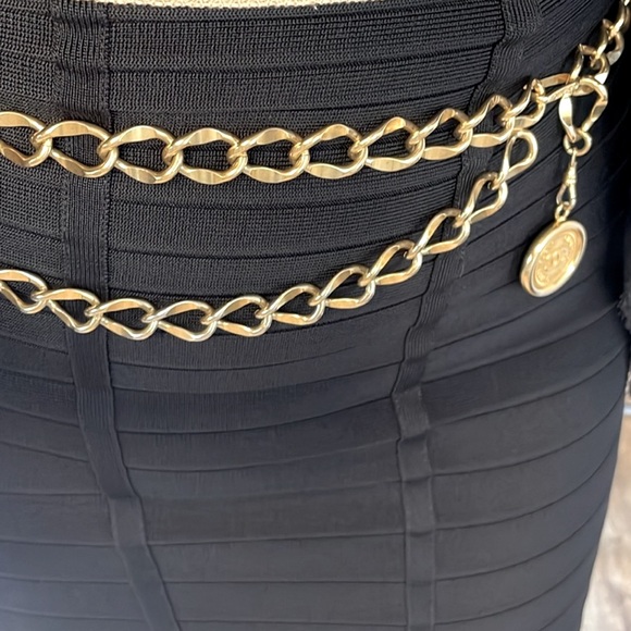Chanel Gold Chain belt w Medallion Gold tone adjustable may fit up to 14 - Picture 2 of 3